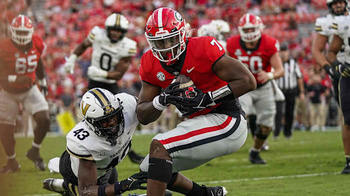 Arik Gilbert tight end 2022 Georgia vs Vanderbilt football USATSI_19241178